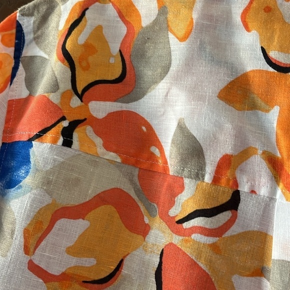 Chico’s 3/4 sleeved, 100% linen white blouse with floral pattern. Size 6. NWOT - Picture 9 of 10